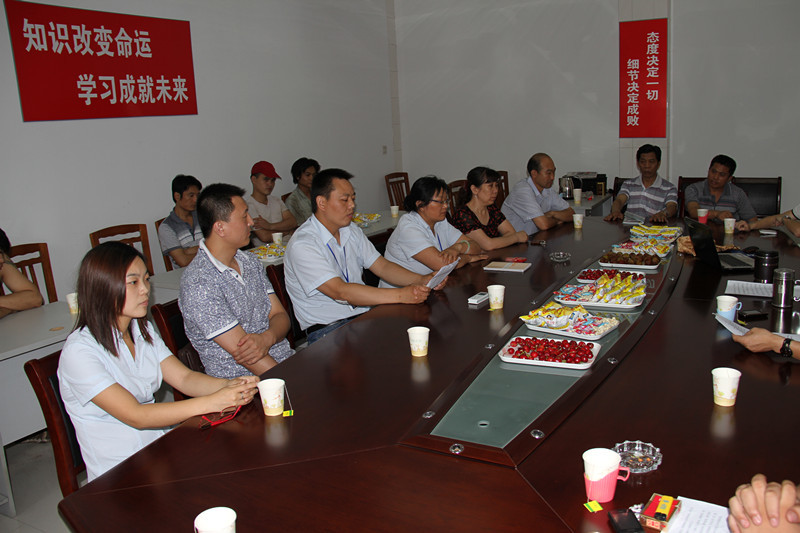 開(kāi)展“我爲企業(yè)做貢獻”主題活動 銷售部代表在會(huì)上(shàng)做發言